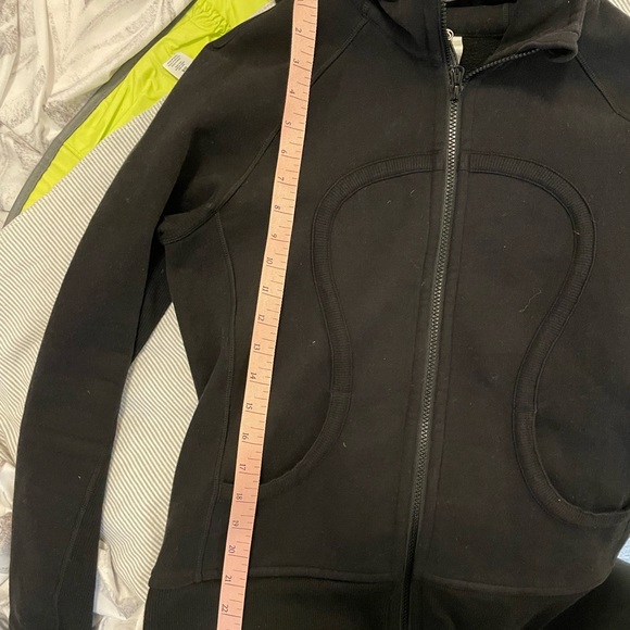 Lululemon Scuba Hoodie Size 8 black - Picture 6 of 6